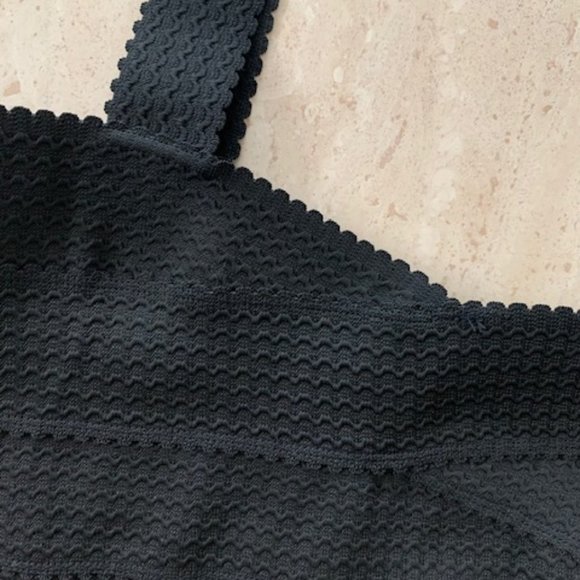 Scalloped Mod Crop Top - Picture 8 of 10